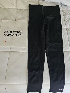 Athletics Motion Black Active Leggings with Hook And Eye